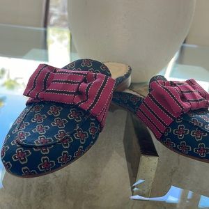 1901 Beautiful Satin Mule Slip On